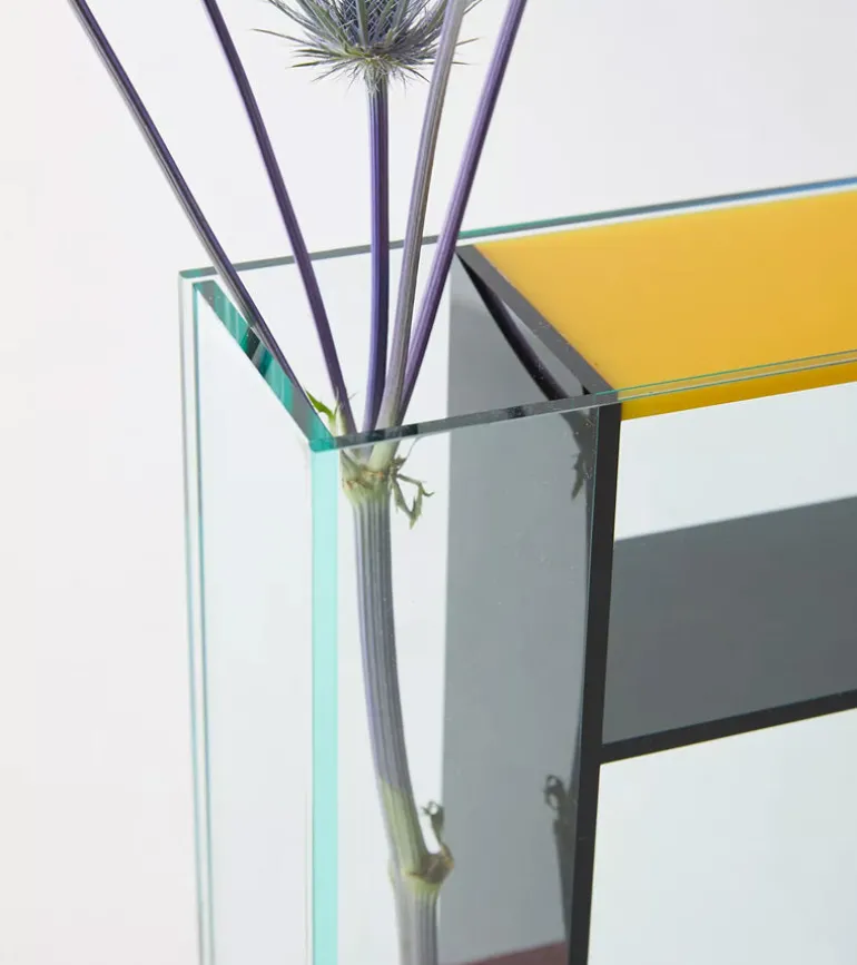 Vase Mondri design